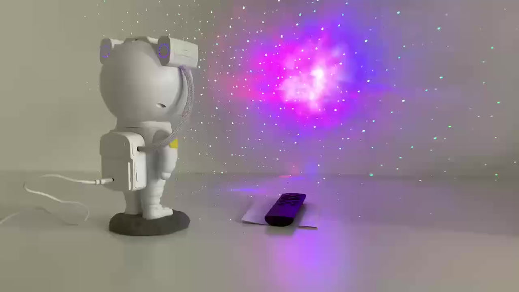 PROYECTOR DE GALAXIAS ASTRONAUTA - TRANSFORME SU ENTORNO EN UN CIELO ESTRELLADO